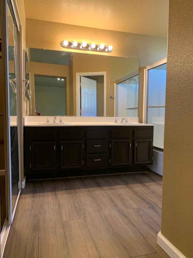 Building Photo - Fantastic Antioch Home!