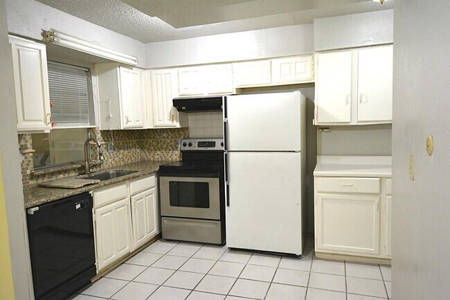 Building Photo - 11685 Alief Clodine Rd