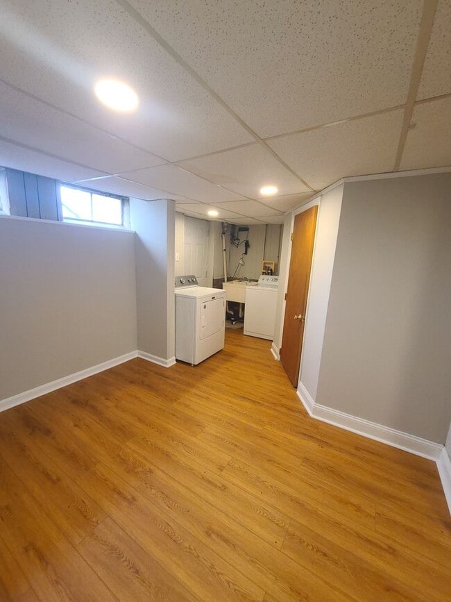 Building Photo - 303 Wisewell Ct