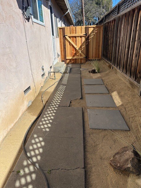 Building Photo - 1909 San Ramon Ave