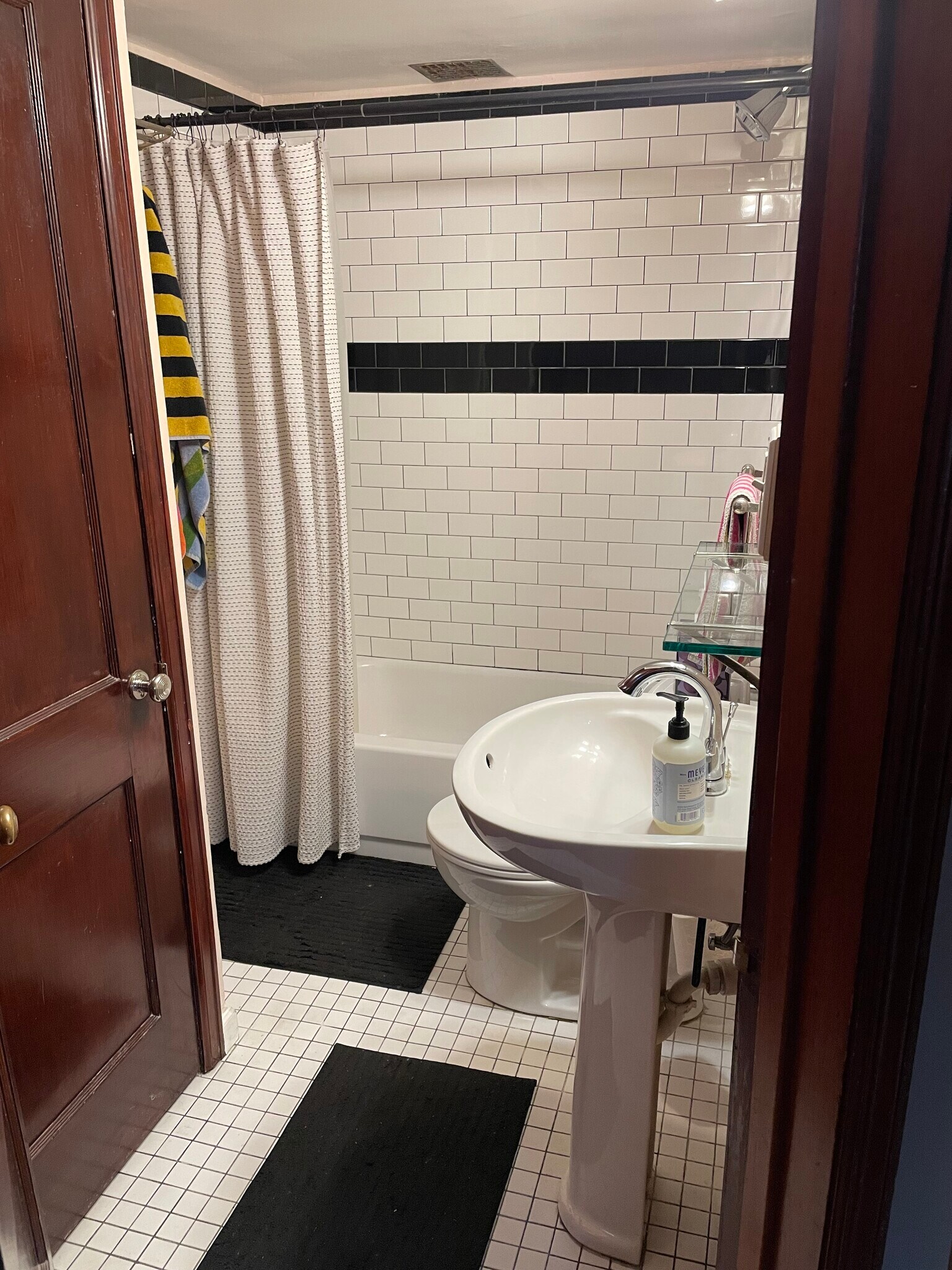 Bathroom with subway tile - 1605 St Paul St