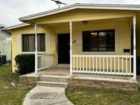 Building Photo - 736 White St