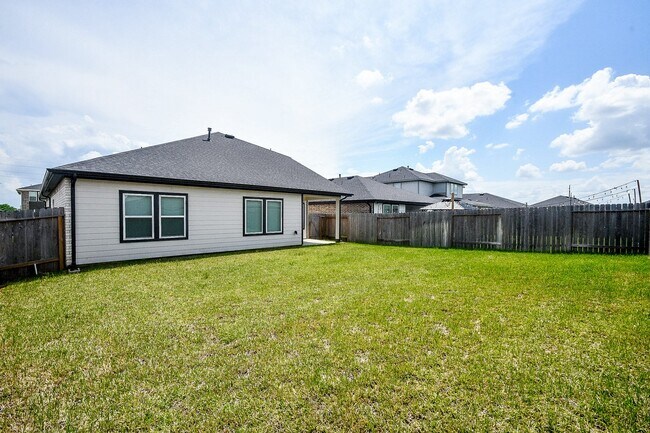 Building Photo - 30030 Gallatin River Ln