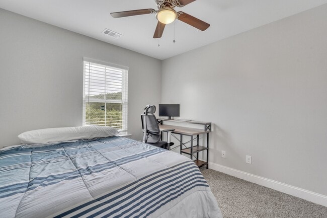 Building Photo - 174 Horizon Ln