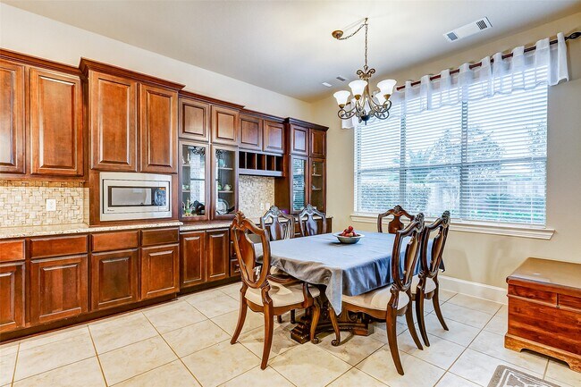 Building Photo - 4710 Deermeadow Falls Ln