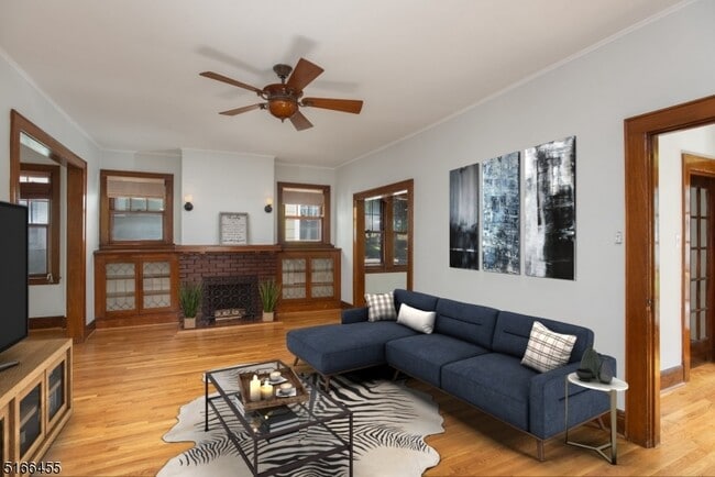 Building Photo - 170 Carteret St