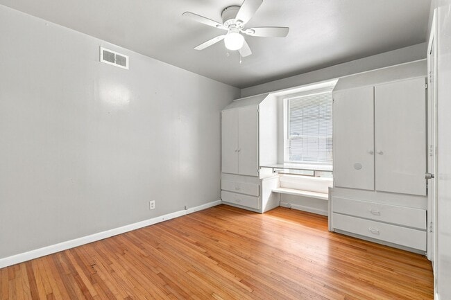 Building Photo - 6624 E 27th Pl