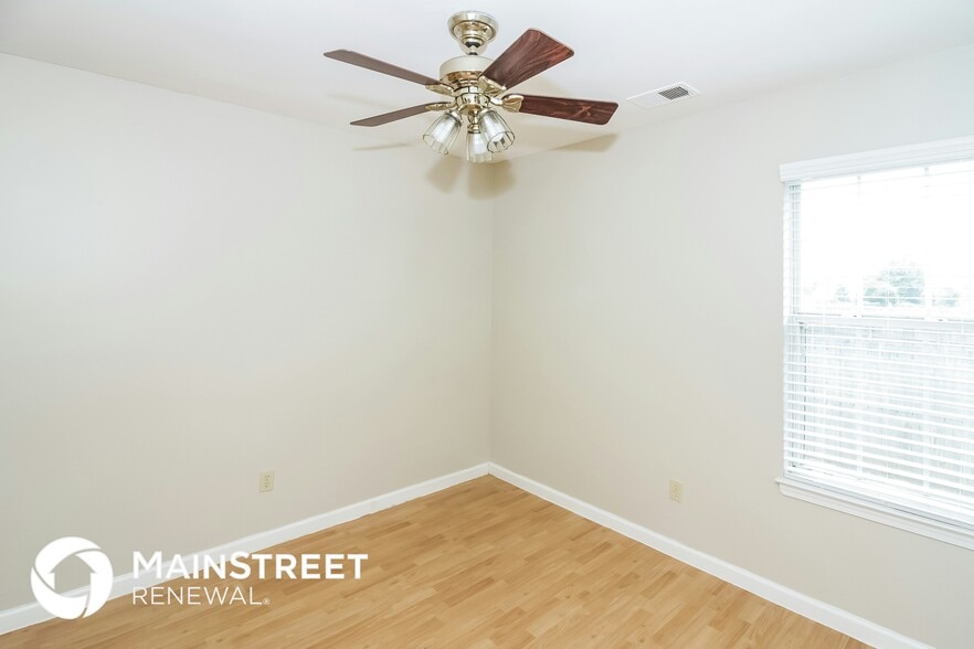 Building Photo - 4355 Shadow Ridge Dr