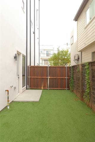 Building Photo - 4200 Munger Ave