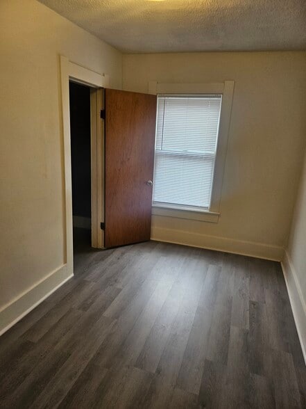 Building Photo - 967 Davis St