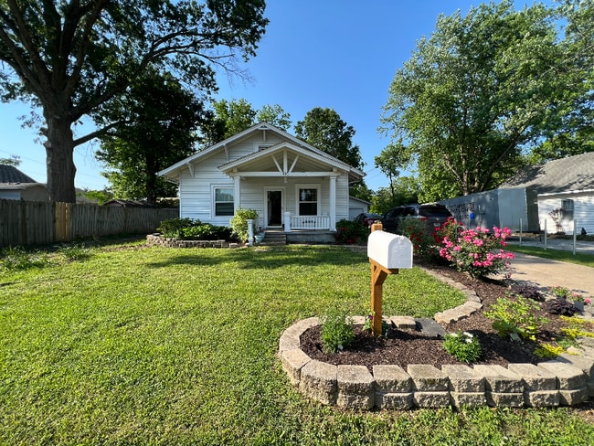 Primary Photo - 410 E Tulsa St