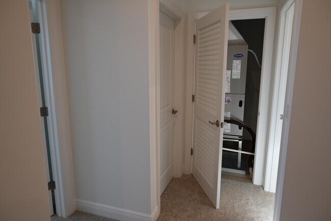 Building Photo - 3599 NW Solange Ct