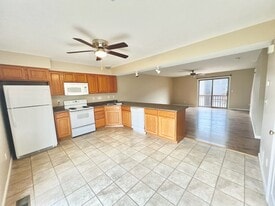 Building Photo - 12 Sunridge Dr