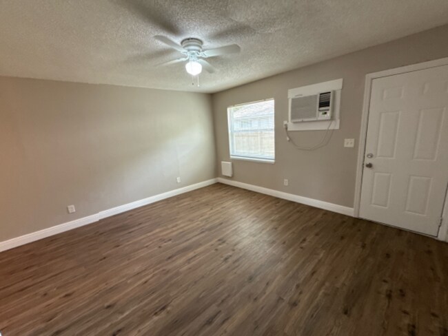 Building Photo - 3216 N 48th St