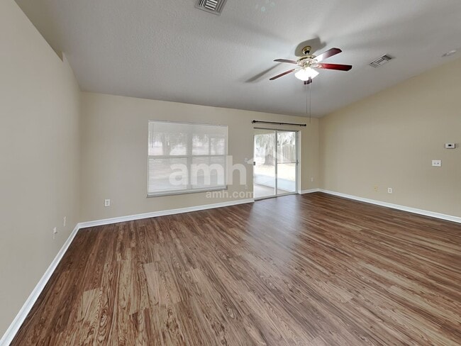 Building Photo - 1322 Lake Idamere Blvd