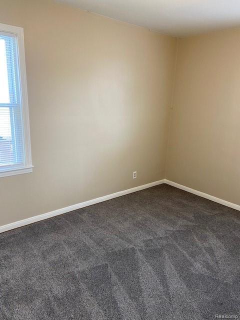 Building Photo - 4863 Niagara St