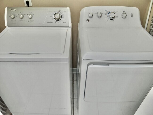 Building Photo - ****Medium Term Furnished Rental With Indoor & Outdoor Pools, Gaming System****