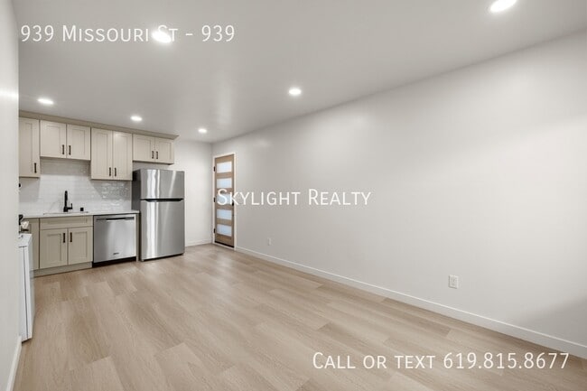 Building Photo - 939 Missouri St