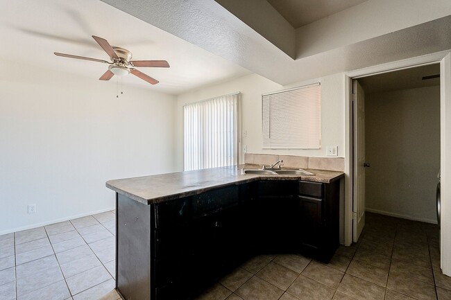 Building Photo - 5821 N 59th Dr