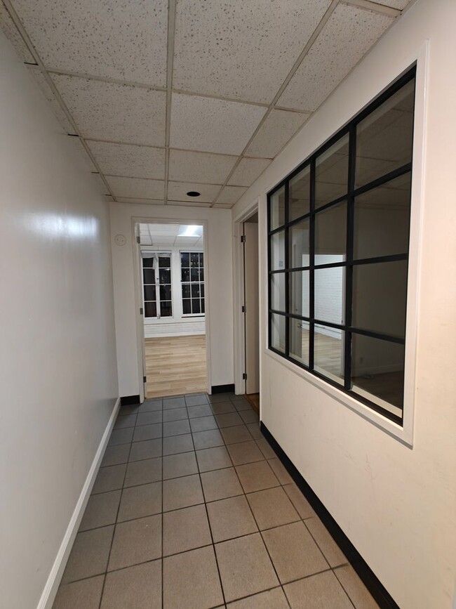 Building Photo - 733-739 Grant Ave / 30-40 Waverly Pl