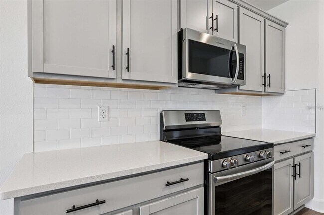 Building Photo - 13112 Siam Dr