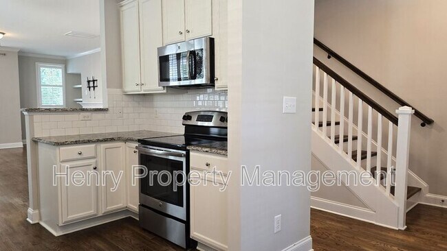 Building Photo - 1531 Yarborough Park Dr