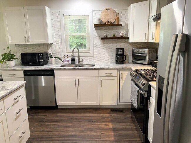 Building Photo - 1420 Creek Overlook Ct