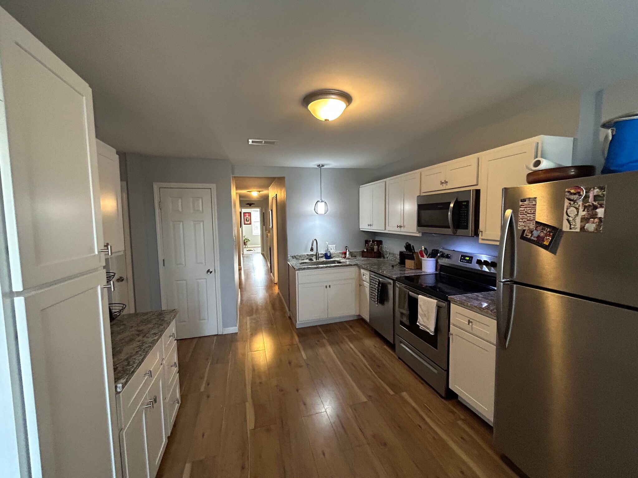 Kitchen - 2604 S Compton Ave