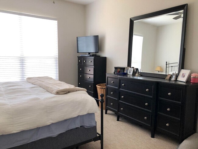 Building Photo - Beautiful renovated 4 Bedroom Rancher in D-12 with Cheyenne Mtn. Views, close to Ft. Carson!