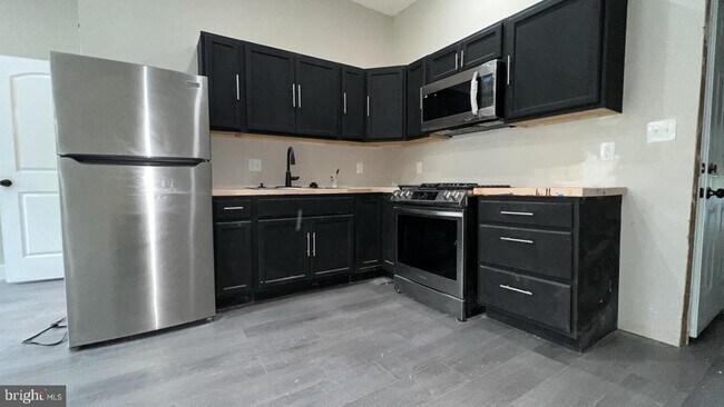 Building Photo - 608 N Carrollton Ave
