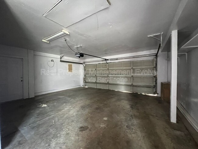 Building Photo - 6521 W Palo Verde Ave