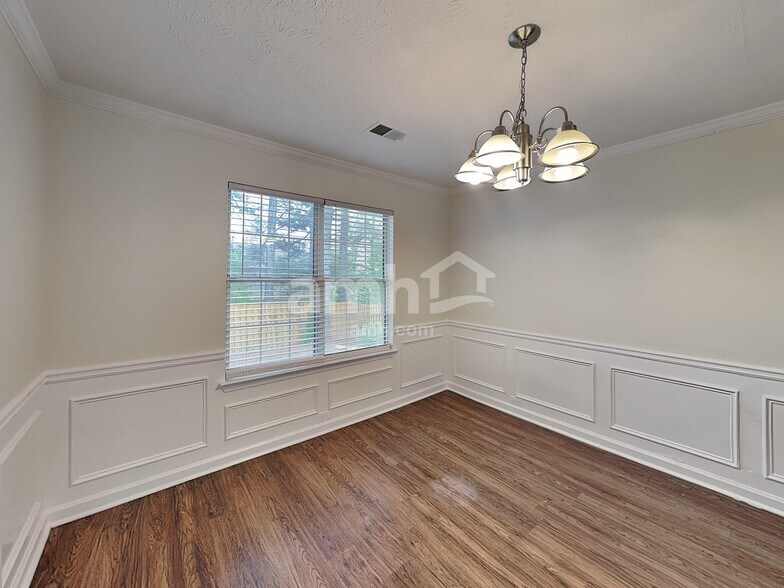 Building Photo - 4238 Brighton Way NW