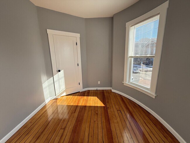 Building Photo - 35har