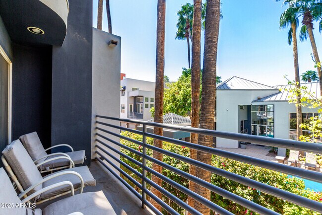 Building Photo - 3633 N 3rd Ave