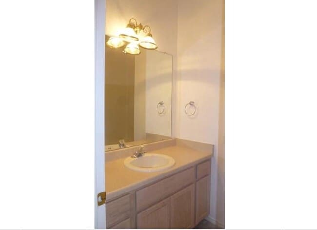 Building Photo - 501 Tablerock Cir