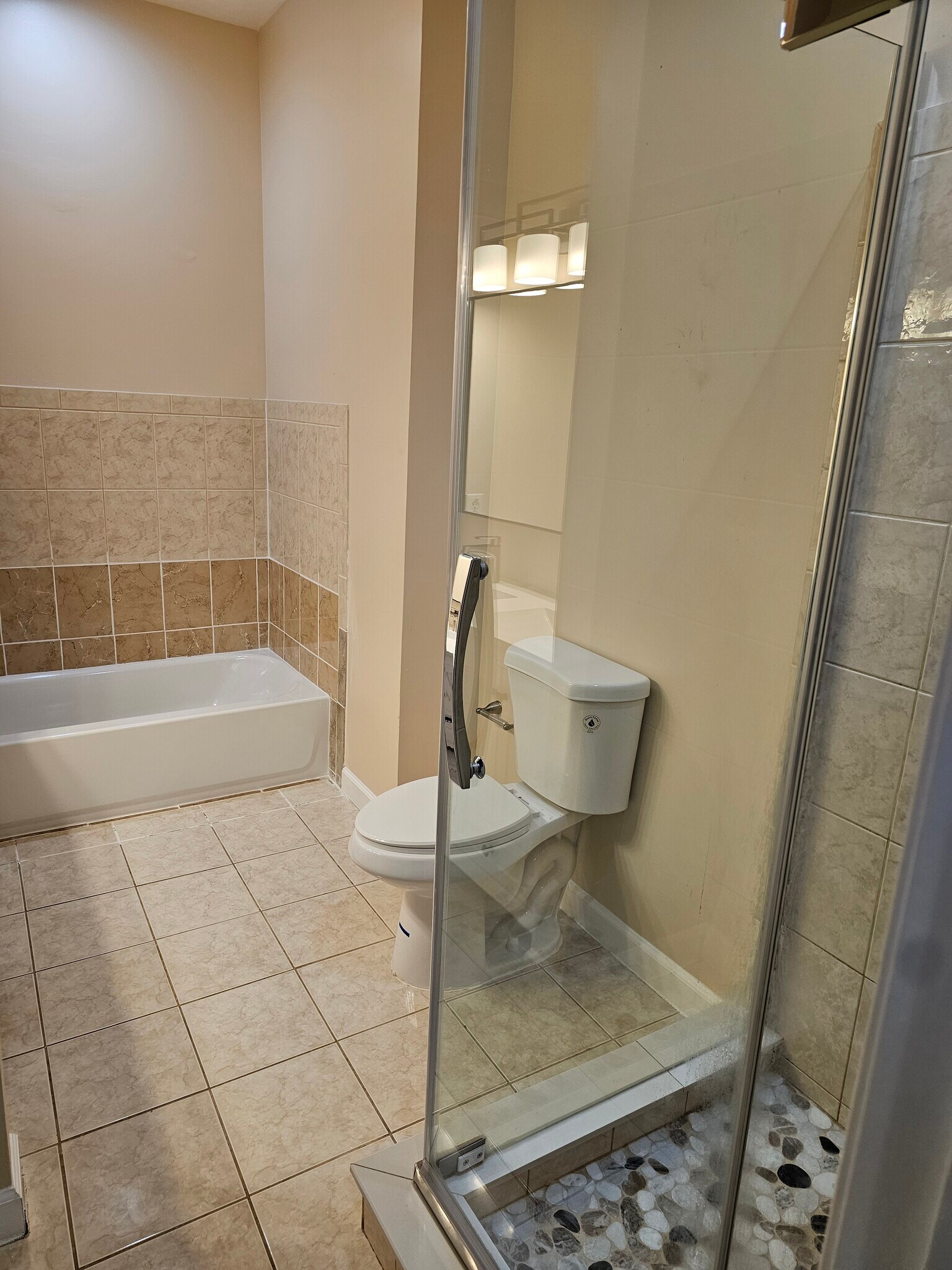 Primary En Suite Bathroom - 1919 Saint Paul St