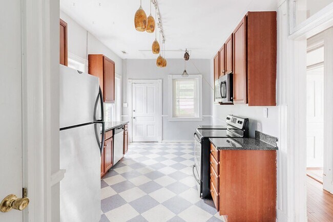 Building Photo - Great Manchester Duplex
