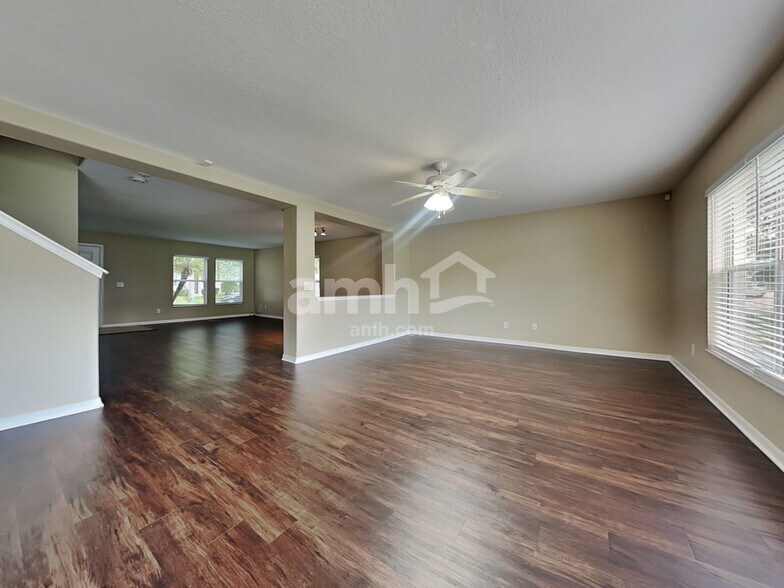 Building Photo - 11114 Golden Silence Dr