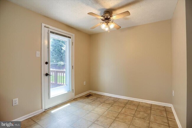 Building Photo - 437 Ashton Ln