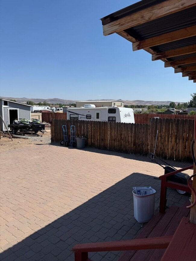 Building Photo - Located in the heart of Spanish Springs