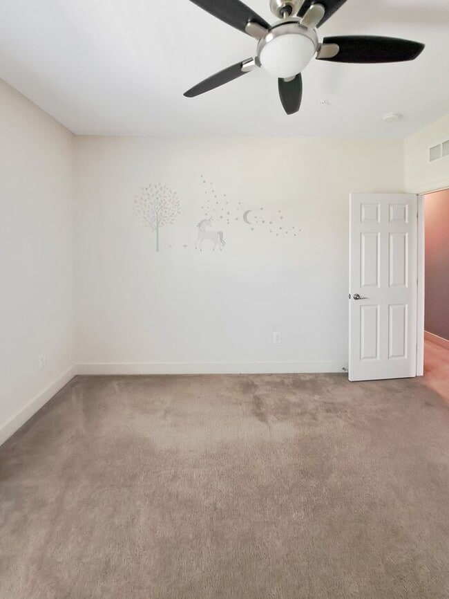 Building Photo - Amazing 3 Level Corner Lot Home in Waldorf...