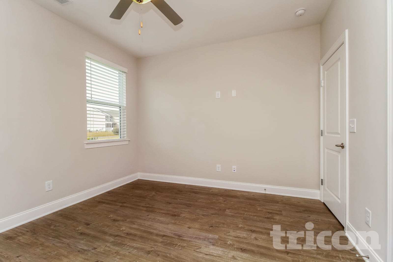 Building Photo - 121 Dimaggio Dr