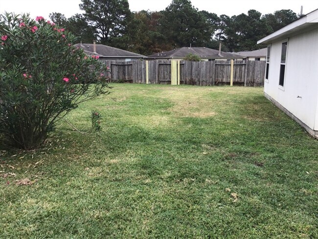 Building Photo - 2543 Fox River Ln