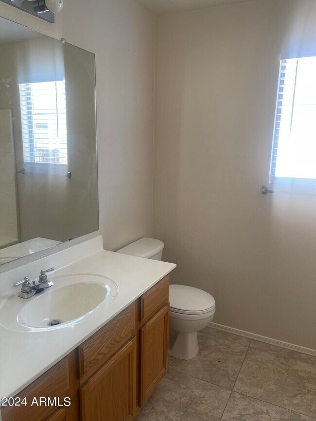 Building Photo - 15263 N 67th Dr