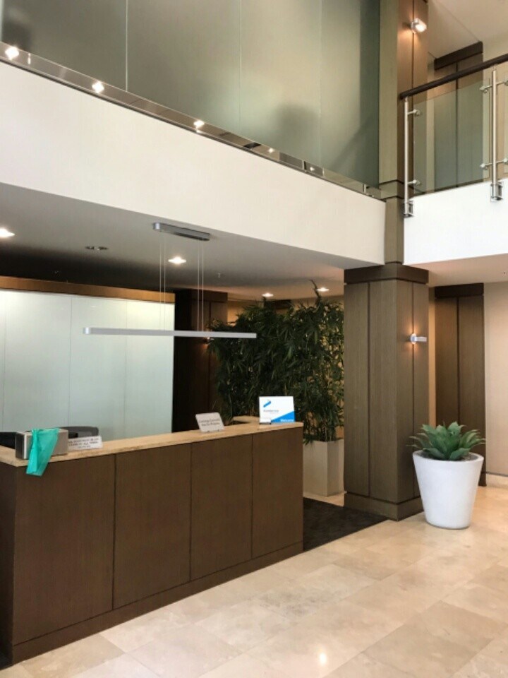 Concierge Station - 400 4th Ave S