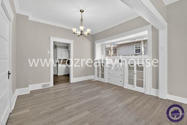 Building Photo - 1232 Walbridge Ave