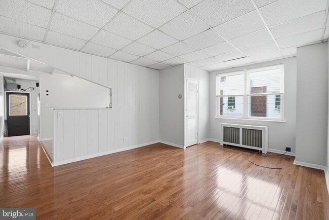 Building Photo - 2413 S 4th St