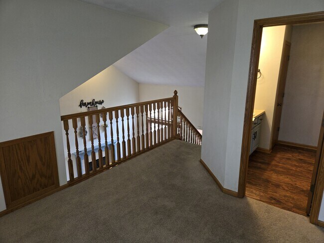 Building Photo - 535 Westfield Dr