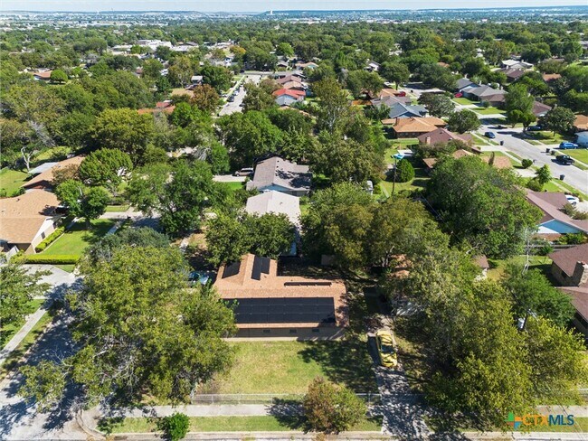 Building Photo - 1820 Gaynor Dr