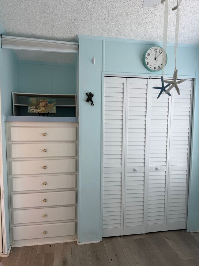 Building Photo - Mobile Home in Sarasota Lakes and Rv